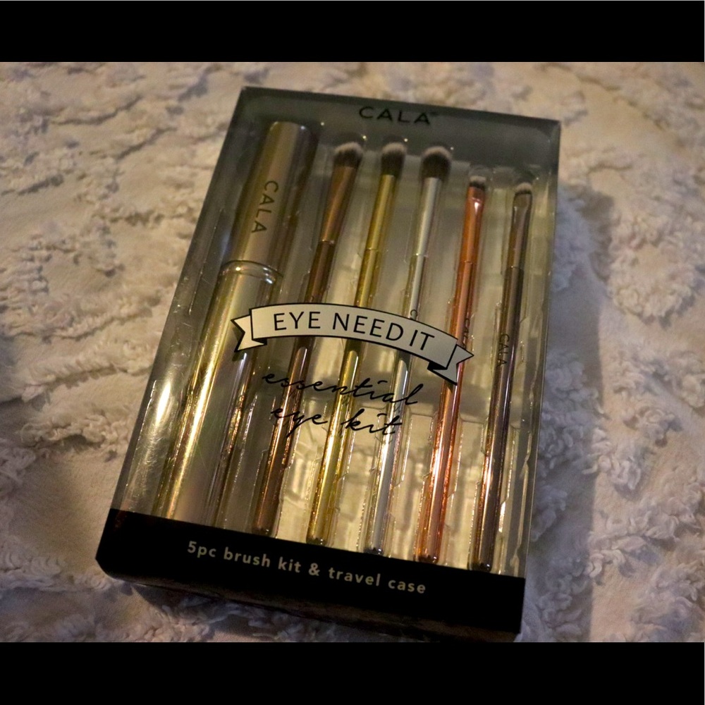 Eye Need It by Cala Makeup Brush Set